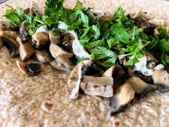 tortilla z pieczarkami