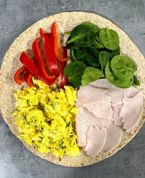 Pizza a'la jajecznica w tortilli